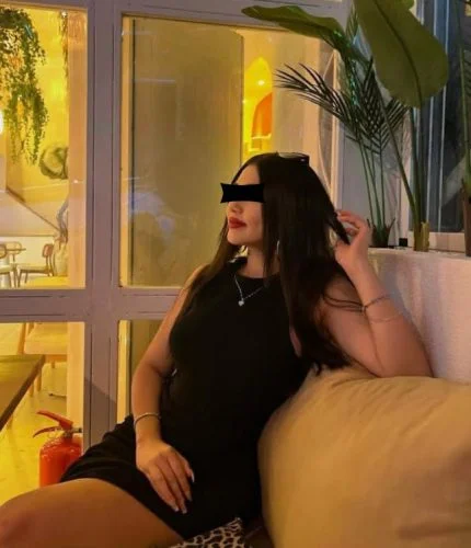 Bornova Travesti Elifin Muazzam Kalçaları