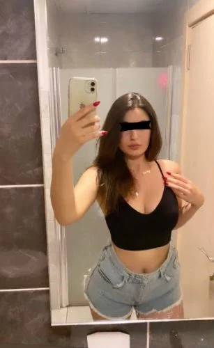 Gruba Giren Foça Travesti Hande