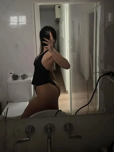 İzmir Travesti Vildanın Erotik Öpücükleri