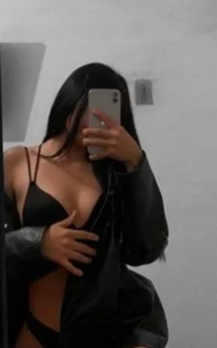 Karşıyaka Travesti Bestenin Büyük Göğüsleri