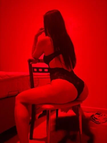 Muhteşem Travesti Deryanın Ateşli Öpücükleri